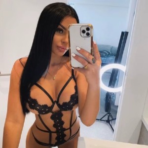 mirana1 photo usurpée bannis sur meet-lebanese.com